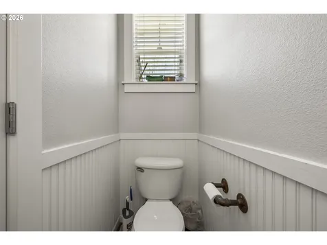 328 N Oak Leaf Street Newberg OR 97132