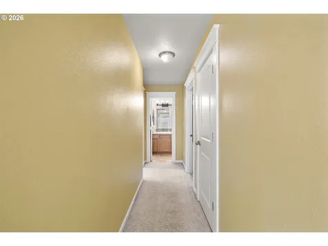 328 N Oak Leaf Street Newberg OR 97132