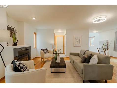 7870 SE Springwater Drive Portland OR 97206