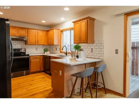 7870 SE Springwater Drive Portland OR 97206