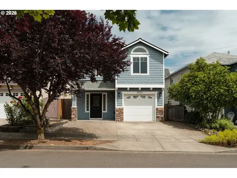 7870 SE Springwater Drive Portland OR 97206