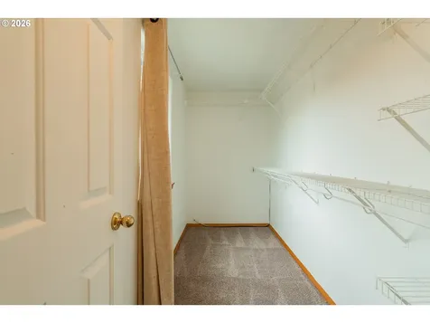 7870 SE Springwater Drive Portland OR 97206
