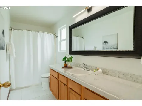 7870 SE Springwater Drive Portland OR 97206
