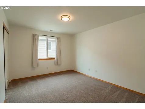 7870 SE Springwater Drive Portland OR 97206