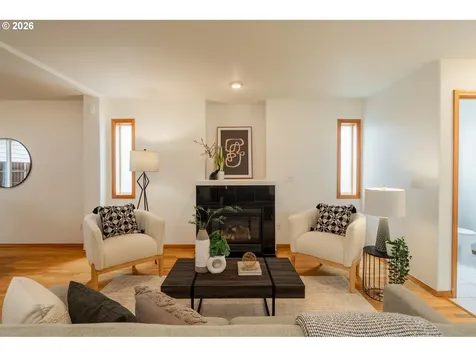 7870 SE Springwater Drive Portland OR 97206