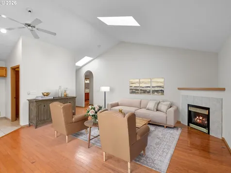 237 NE Wilcox Street Hillsboro OR 97124