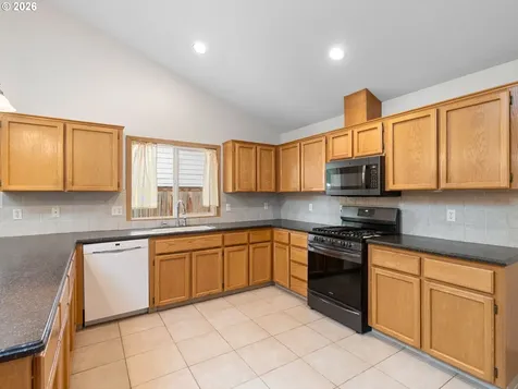 237 NE Wilcox Street Hillsboro OR 97124