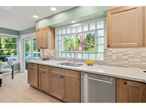 4575 SW Dogwood Lane Portland OR 97225