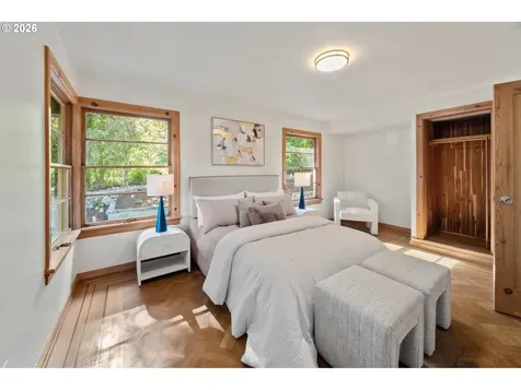4575 SW Dogwood Lane Portland OR 97225