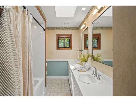 4575 SW Dogwood Lane Portland OR 97225