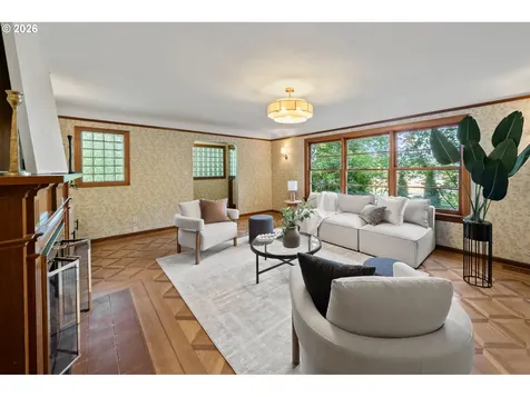 4575 SW Dogwood Lane Portland OR 97225