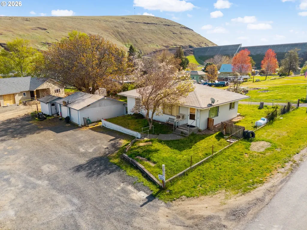 615 E Cowins Street Heppner OR 97836