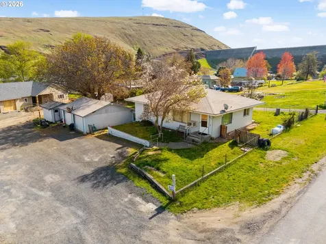 615 E Cowins Street Heppner OR 97836