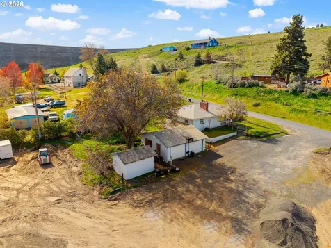 615 E Cowins Street Heppner OR 97836