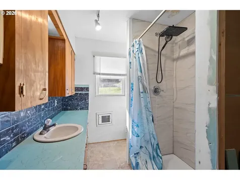 615 E Cowins Street Heppner OR 97836
