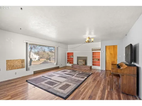 615 E Cowins Street Heppner OR 97836