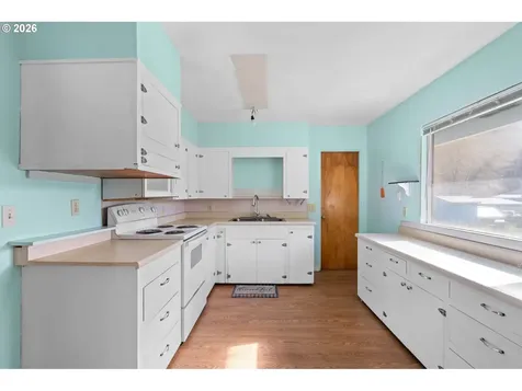 615 E Cowins Street Heppner OR 97836