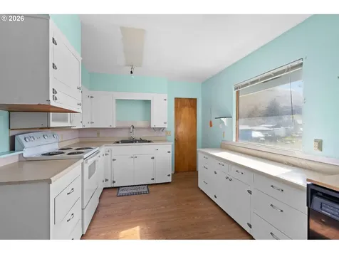 615 E Cowins Street Heppner OR 97836