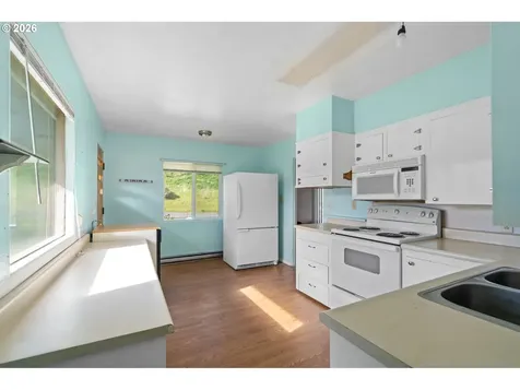 615 E Cowins Street Heppner OR 97836