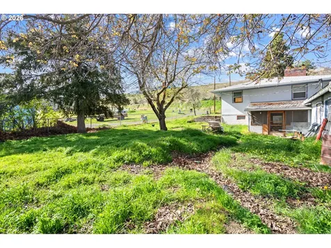 615 E Cowins Street Heppner OR 97836