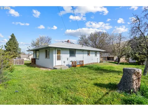 615 E Cowins Street Heppner OR 97836