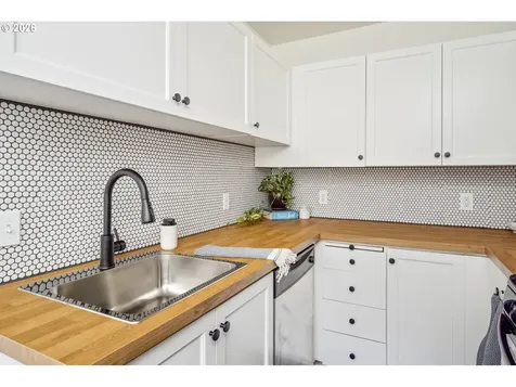 701 NE 28th Avenue Portland OR 97232
