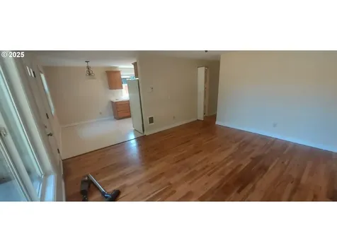 6705 SE 93rd Avenue Portland OR 97266