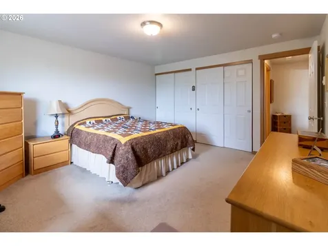 867 N Summerwood Street Roseburg OR 97471