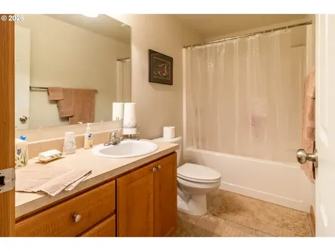 867 N Summerwood Street Roseburg OR 97471