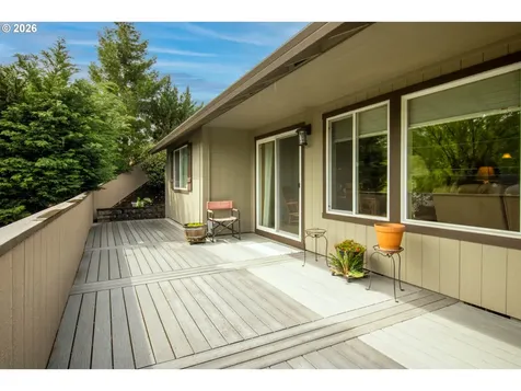 867 N Summerwood Street Roseburg OR 97471
