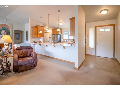 867 N Summerwood Street Roseburg OR 97471