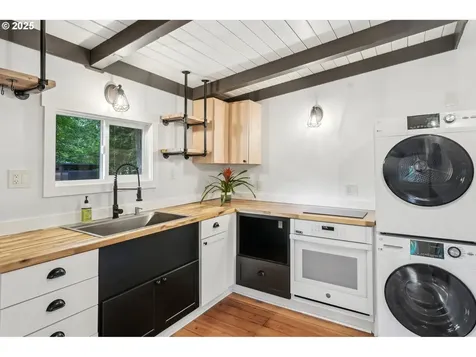 28831 SE Woods Road Eagle Creek OR 97022