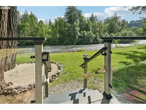 28831 SE Woods Road Eagle Creek OR 97022