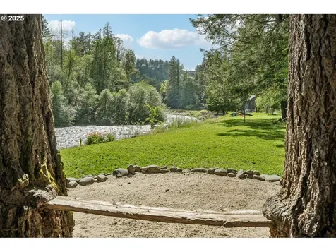 28831 SE Woods Road Eagle Creek OR 97022