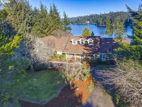 83471 S Cove Way Florence OR 97439
