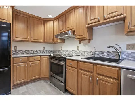 11118 SW 51st Avenue Portland OR 97219