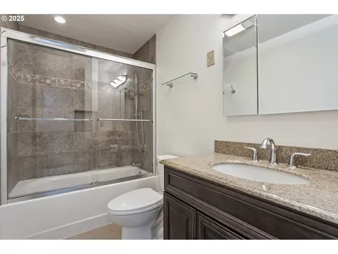 11118 SW 51st Avenue Portland OR 97219