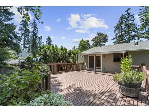 11118 SW 51st Avenue Portland OR 97219