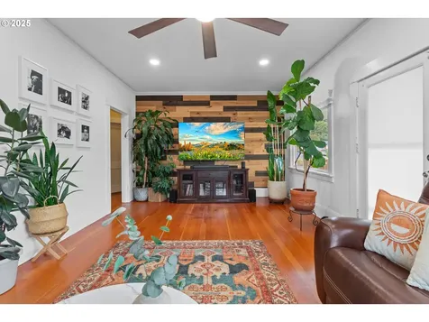 1303 Division Street Camas WA 98607