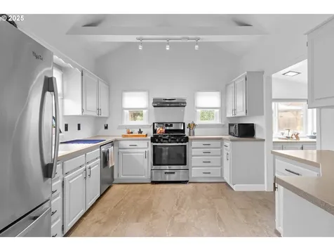 1303 Division Street Camas WA 98607