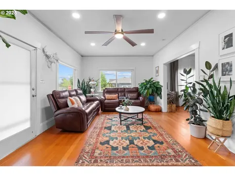 1303 Division Street Camas WA 98607