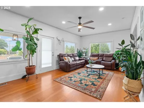 1303 Division Street Camas WA 98607