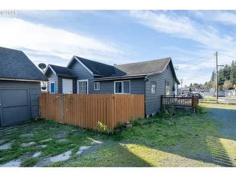 807 Garibaldi Avenue Garibaldi OR 97118