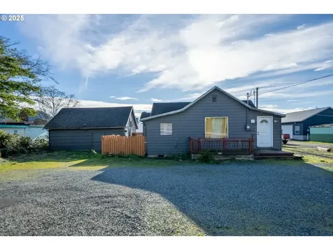 807 Garibaldi Avenue Garibaldi OR 97118