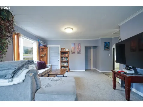 807 Garibaldi Avenue Garibaldi OR 97118