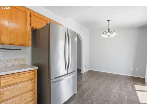 5201 9th Court SE Salem OR 97306