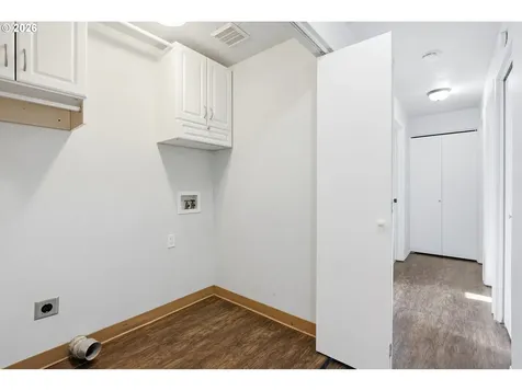 5201 9th Court SE Salem OR 97306