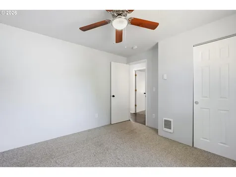 5201 9th Court SE Salem OR 97306