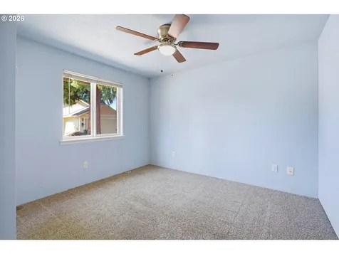 5201 9th Court SE Salem OR 97306