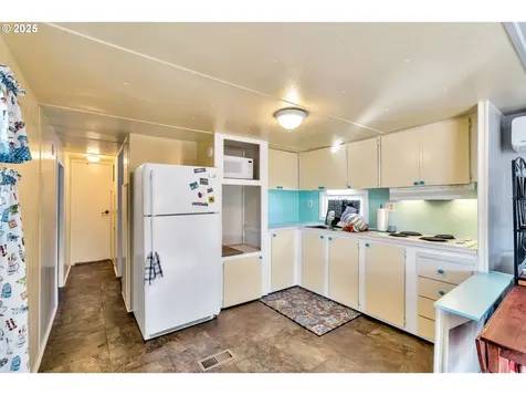3346 Sunnyview Road NE Salem OR 97301